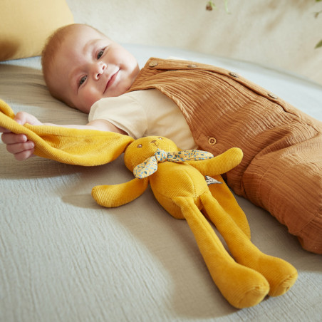 Pantin Lapin Ocre KALOO, 25 cm
