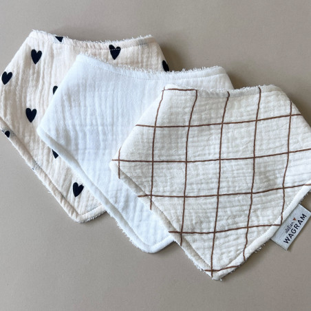 Bavoir bandana ATELIER WAGRAM, gaze Cœurs écru, personnalisable