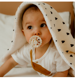 Couverture pilou ATELIER WAGRAM, Cœurs écru, personnalisable