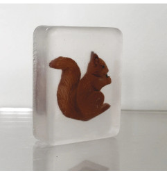 Savon artisanal LUDISOAP, figurine Ecureuil