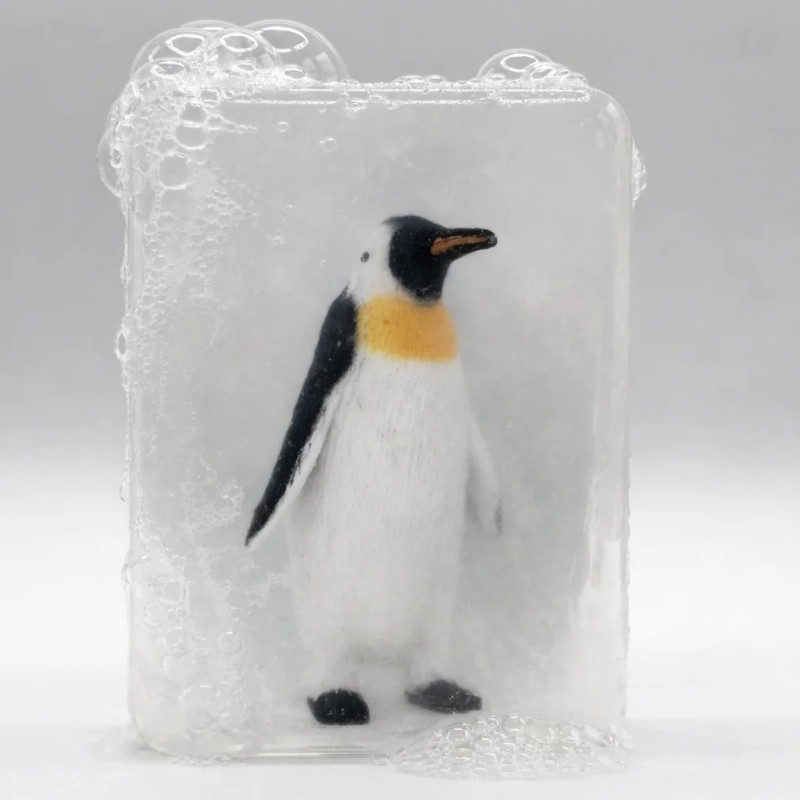 Savon artisanal LUDISOAP, figurine Pingouin