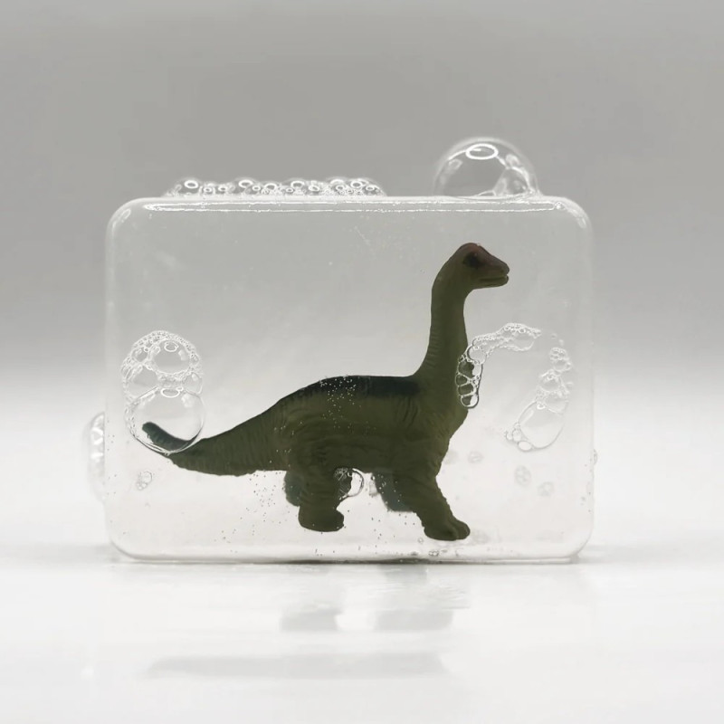 Savon artisanal LUDISOAP, figurine Dinosaure Diplodocus