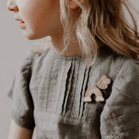 Pin's en bois Arc en Ciel LES PETITES HIRONDELLES