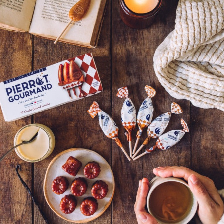 Boîte de 10 sucettes Caramel au lait frais PIERROT GOURMAND